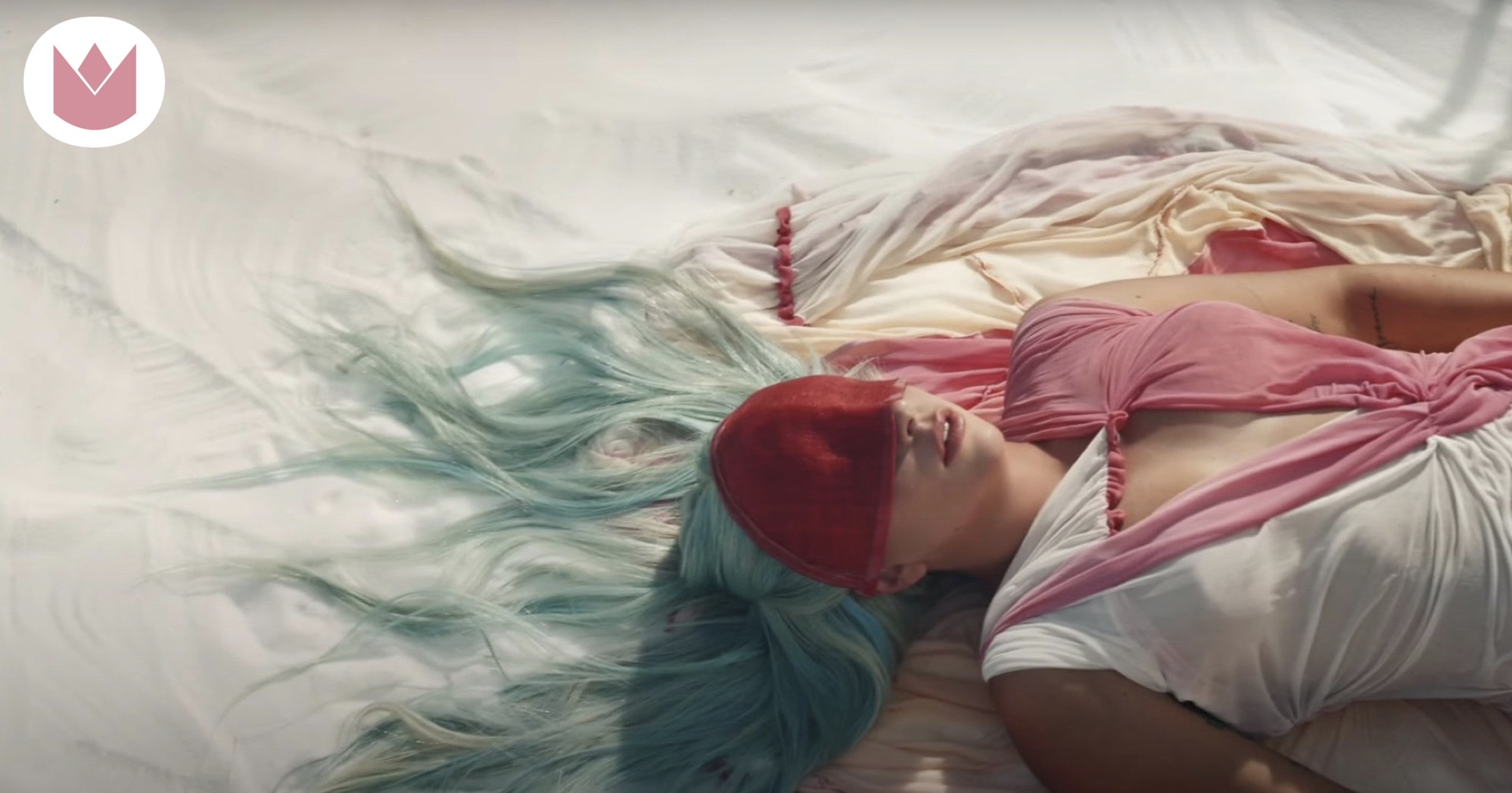 Analizamos ‘911’, el videoclip más simbolista y personal de Lady Gaga